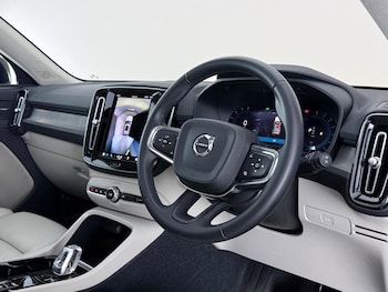 Used Volvo XC40 2023 for sale - 79026577: Photo