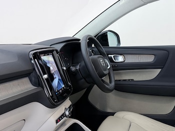 Used Volvo XC40 2023 for sale - 79026577: Photo