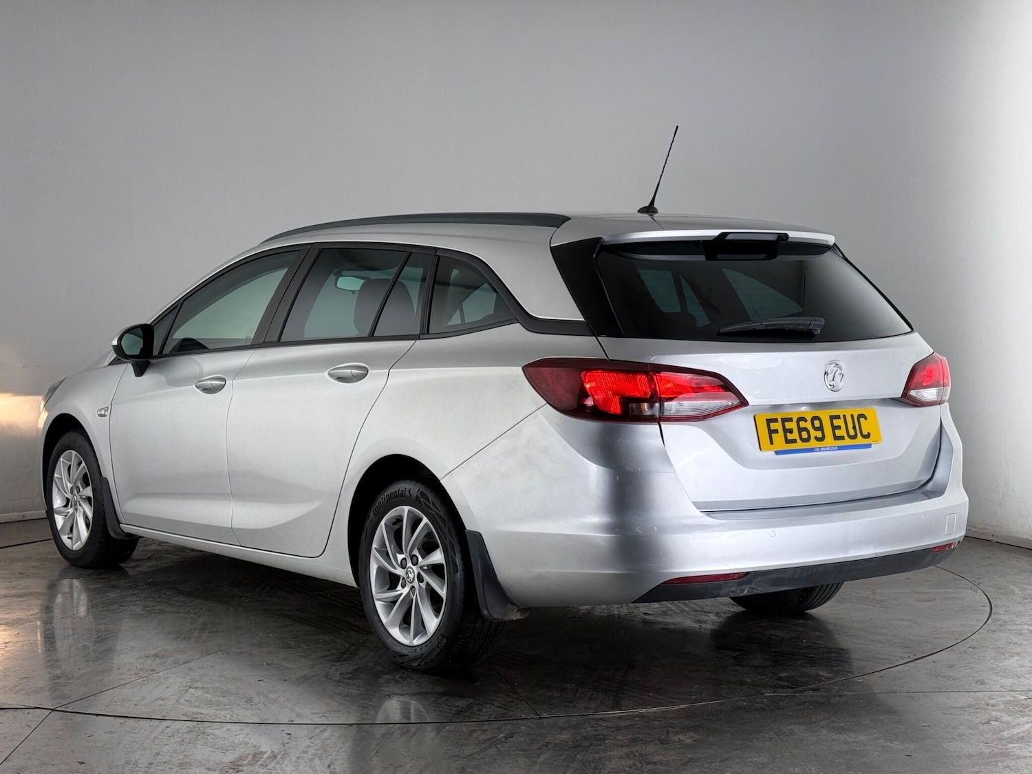 Used Vauxhall Astra 2019 for sale - 78026977: Photo 4