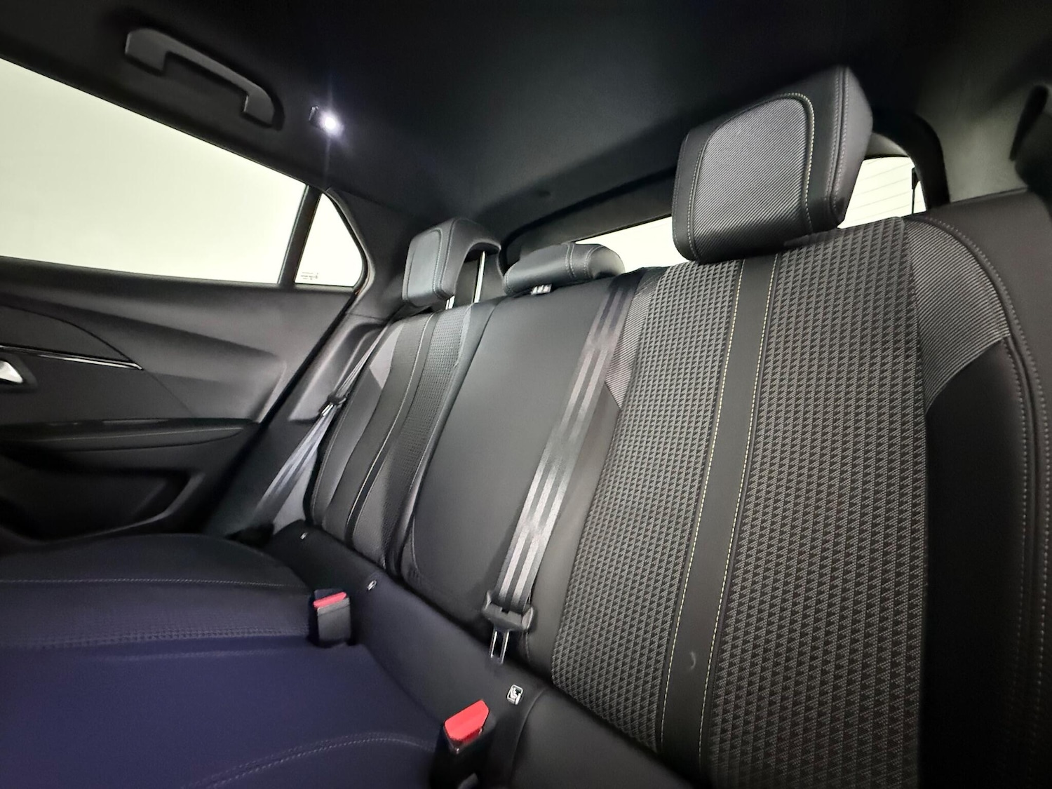 Used Peugeot 2008 2022 for sale - 77260123: Photo 14