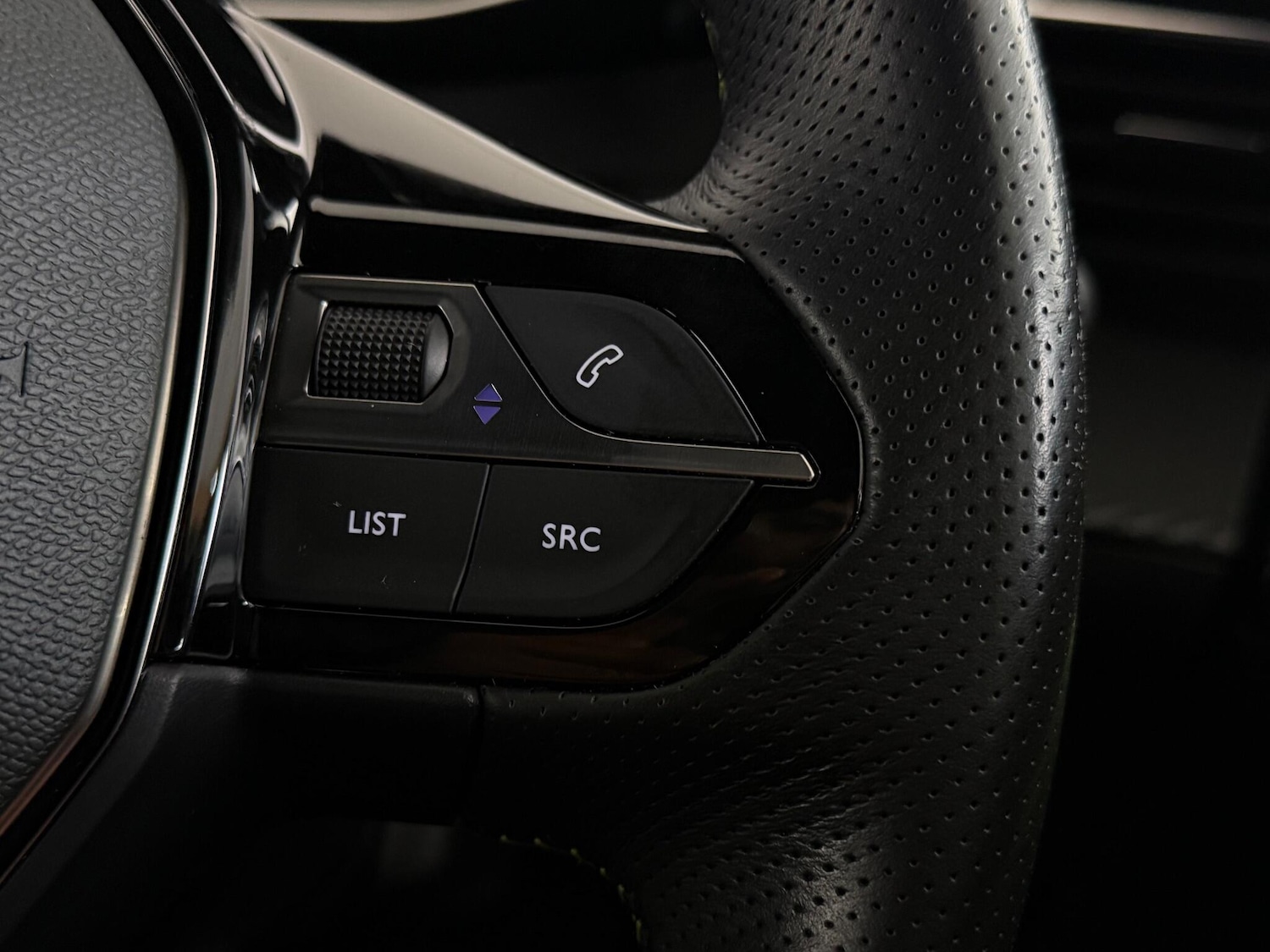 Used Peugeot 2008 2022 for sale - 77260123: Photo 19