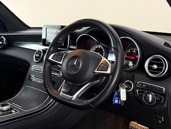 Used Mercedes-Benz GLC 2018 for sale - 77854395: Photo