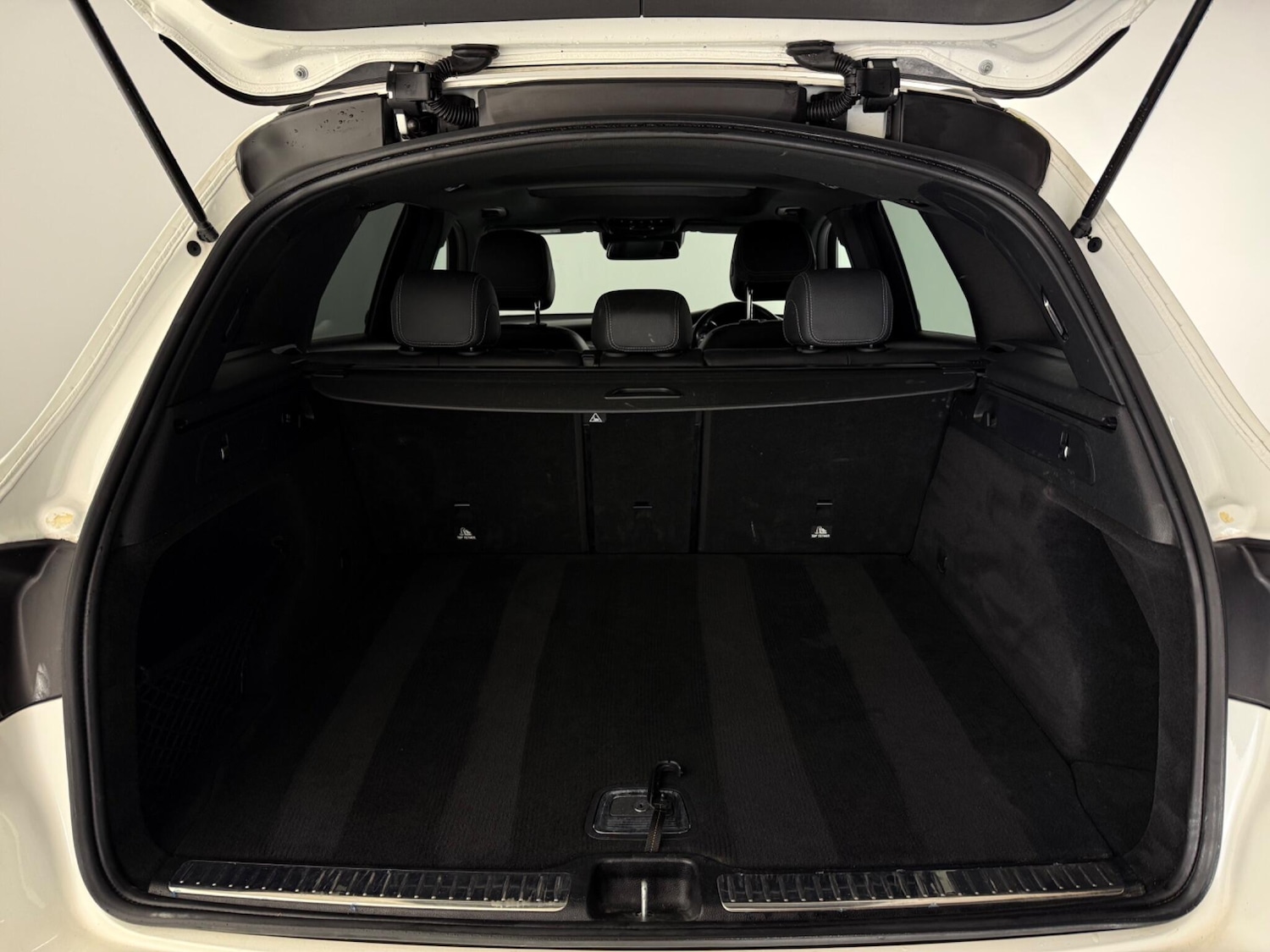 Used Mercedes-Benz GLC 2018 for sale - 77260073: Photo 10