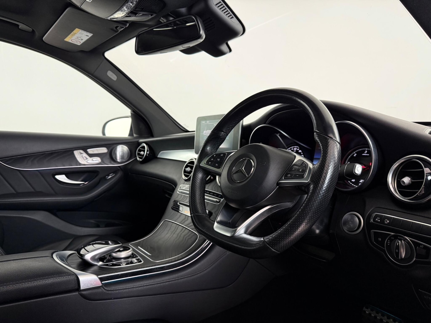 Used Mercedes-Benz GLC 2018 for sale - 77260073: Photo 12