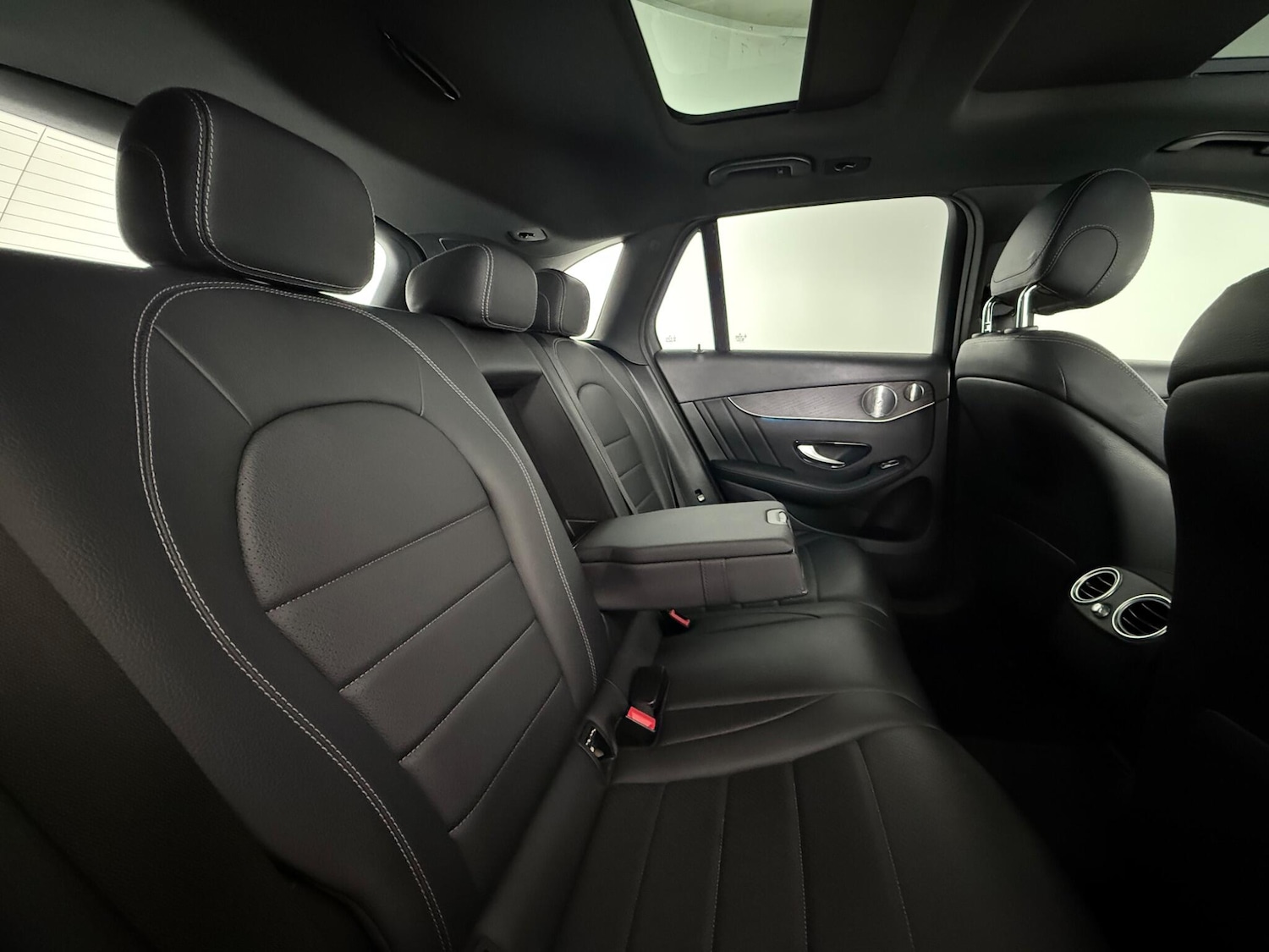 Used Mercedes-Benz GLC 2018 for sale - 77260073: Photo 16