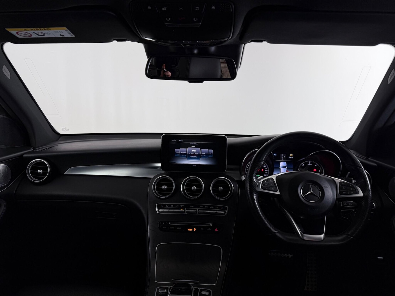 Used Mercedes-Benz GLC 2018 for sale - 77260073: Photo 17