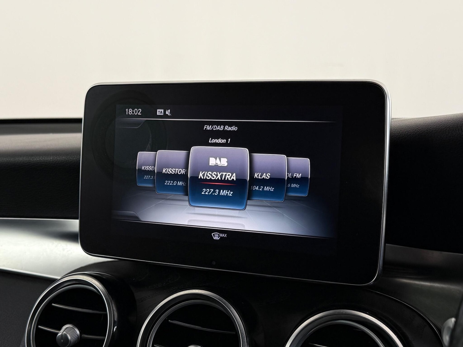 Used Mercedes-Benz GLC 2018 for sale - 77260073: Photo 29