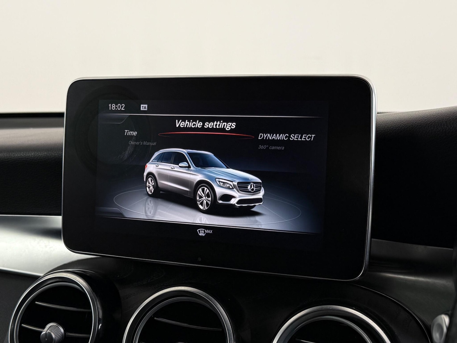 Used Mercedes-Benz GLC 2018 for sale - 77260073: Photo 30