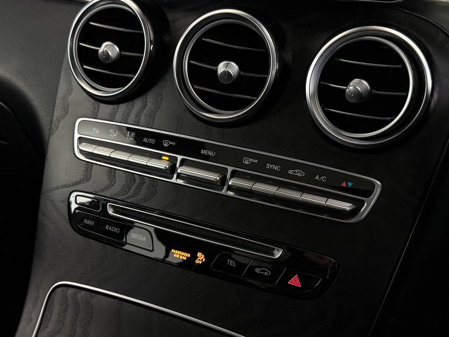 Used Mercedes-Benz GLC 2018 for sale - 77260073: Photo 34