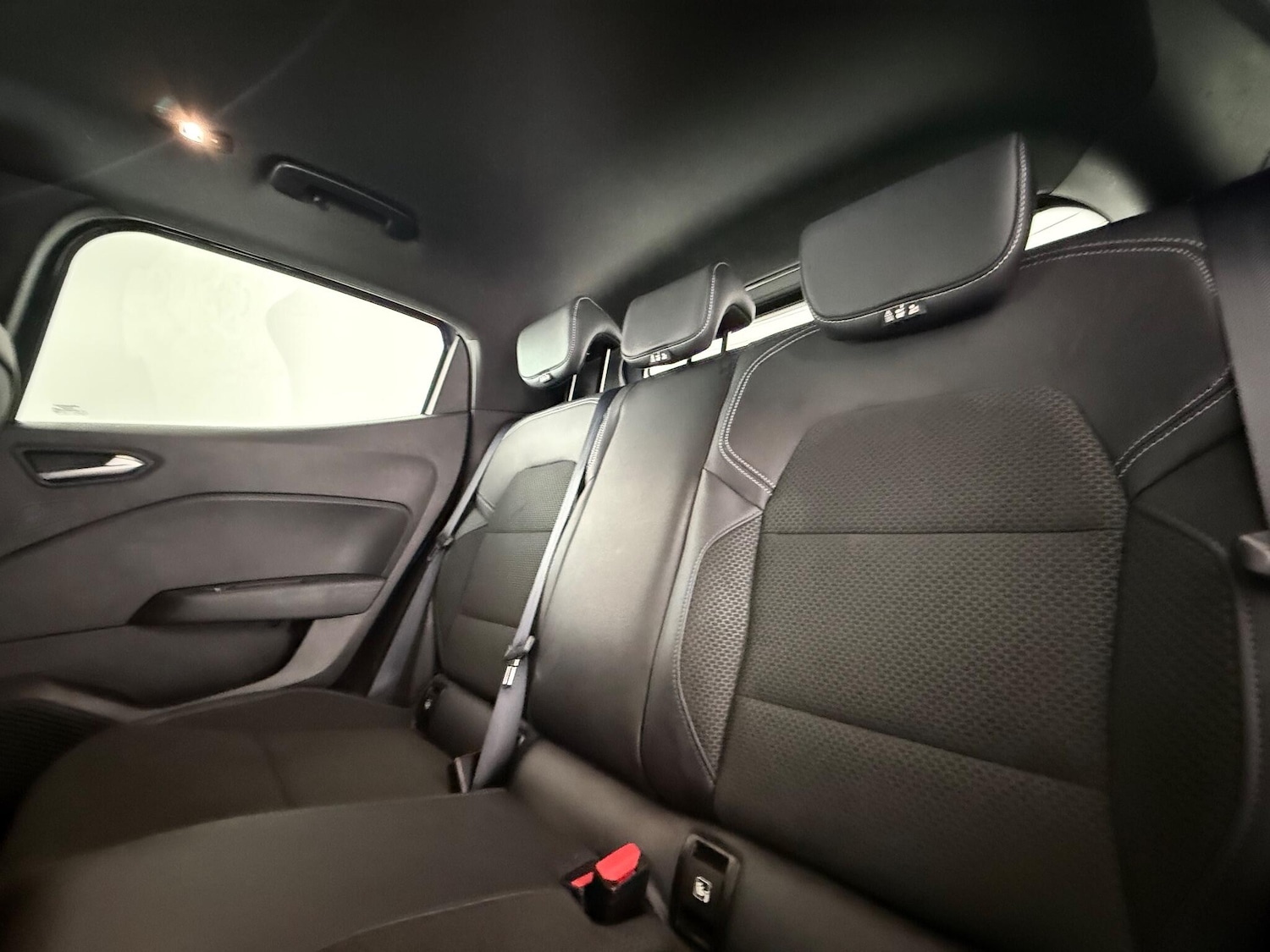 Used Renault Clio 2021 for sale - 76466836: Photo 16