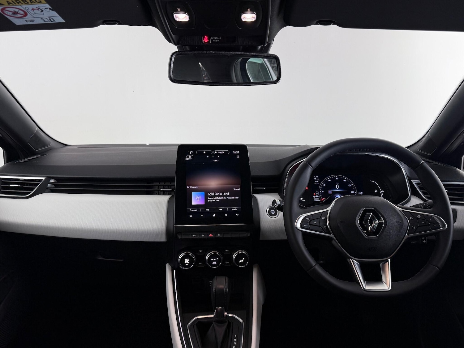 Used Renault Clio 2021 for sale - 76466836: Photo 21