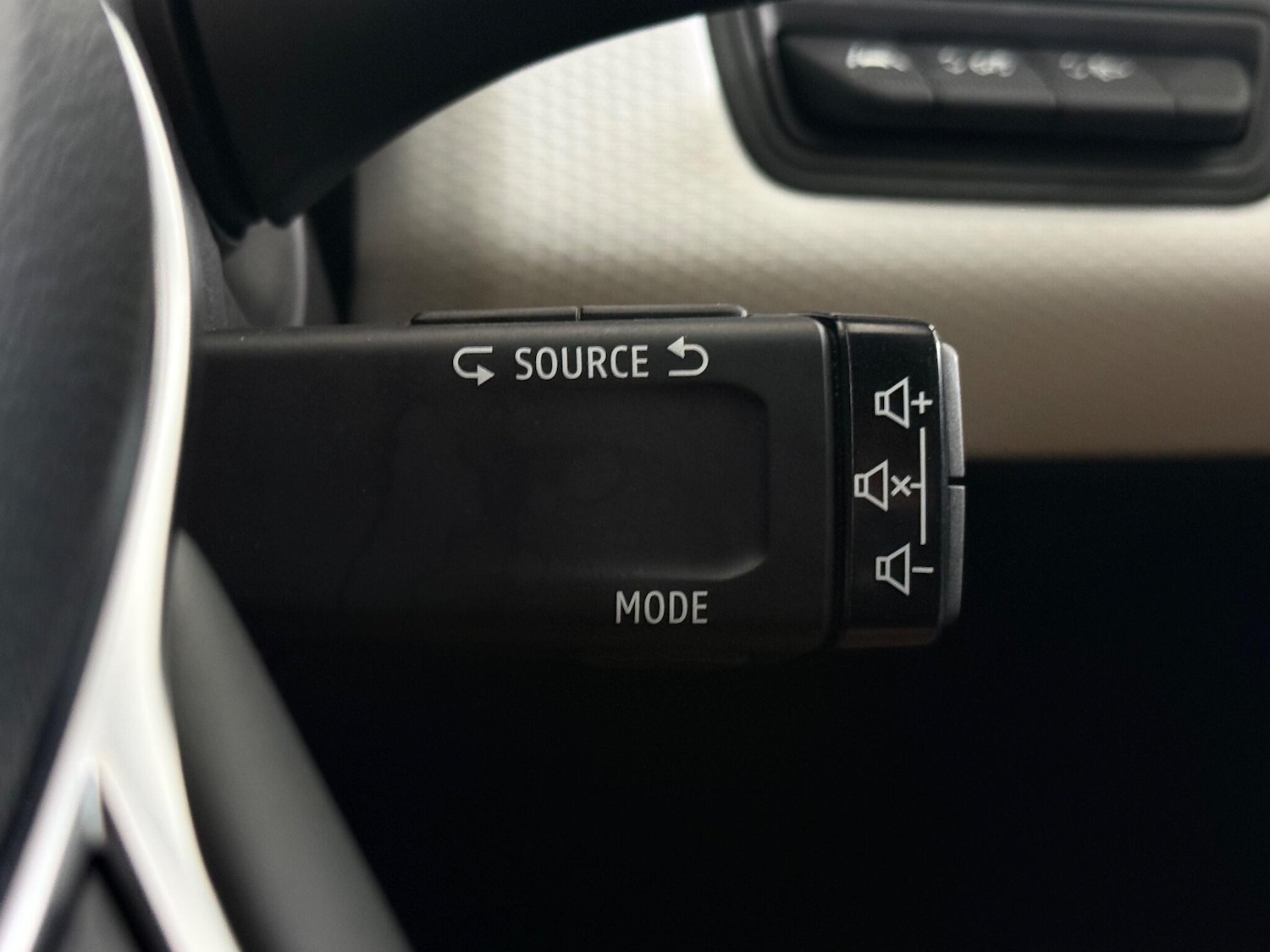 Used Renault Clio 2021 for sale - 76466836: Photo 27