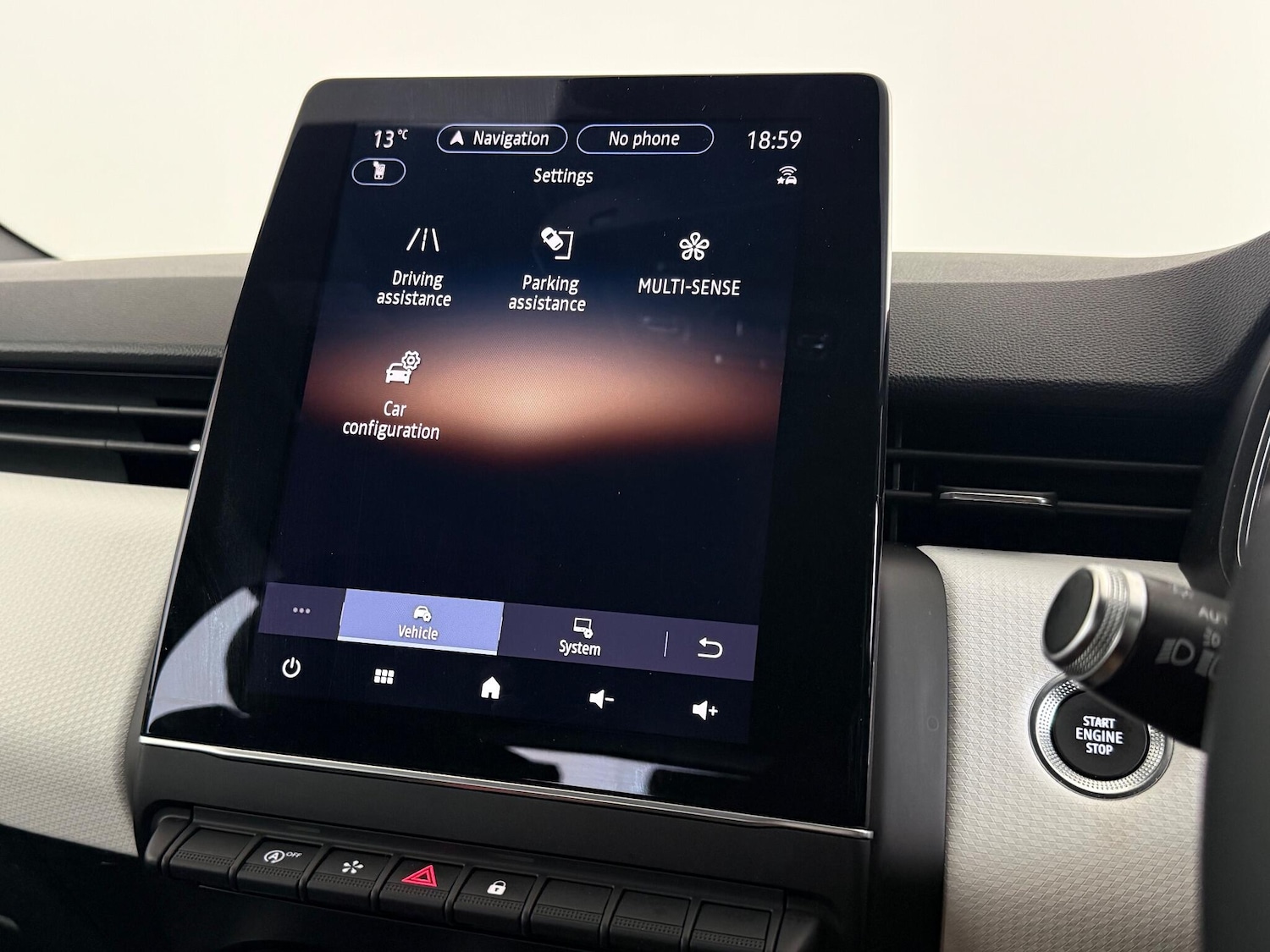 Used Renault Clio 2021 for sale - 76466836: Photo 32