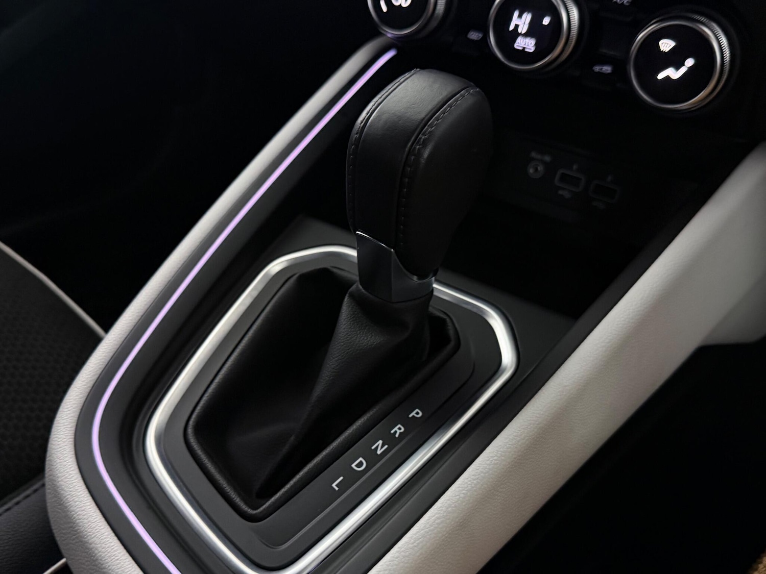 Used Renault Clio 2021 for sale - 76466836: Photo 44