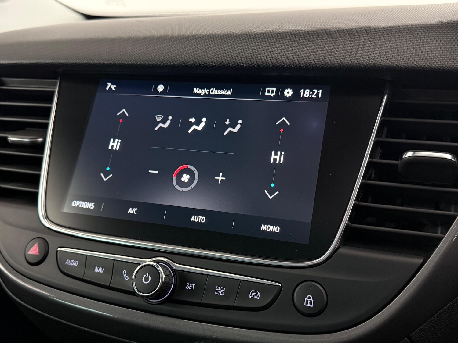 Used Vauxhall Crossland 2022 for sale - 77182560: Photo 22