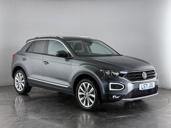 Used Volkswagen T-Roc 2021 for sale - 77221590: Photo