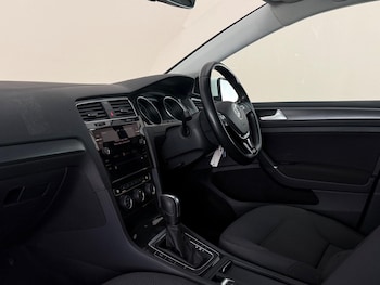 Used Volkswagen Golf 2020 for sale - 79037419: Photo