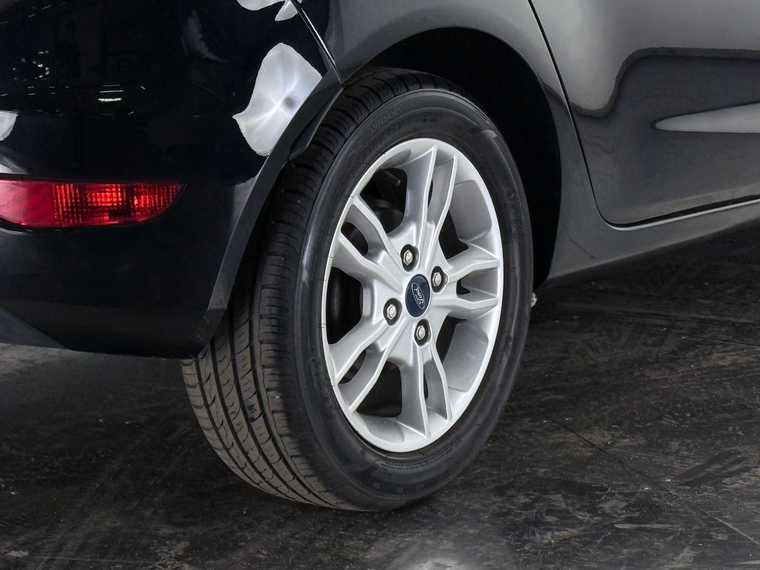 Used Ford Fiesta 2015 for sale - 77243718: Photo 8