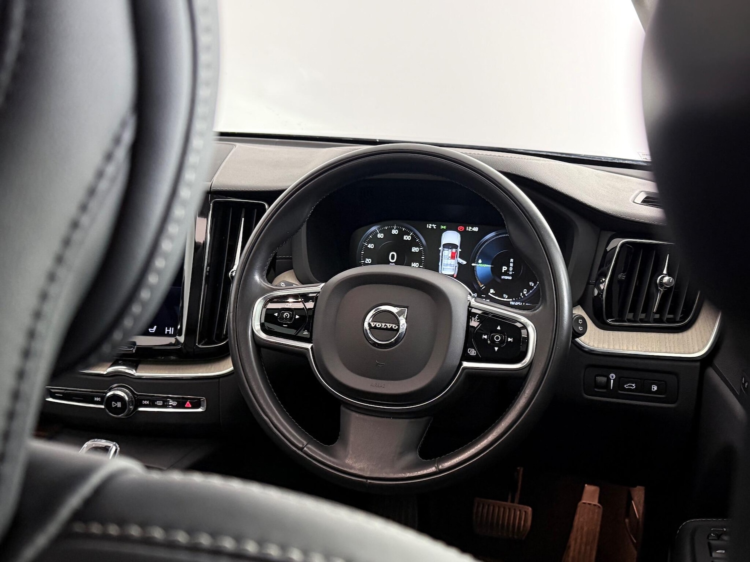 Used Volvo XC60 2021 for sale - 77182883: Photo 18