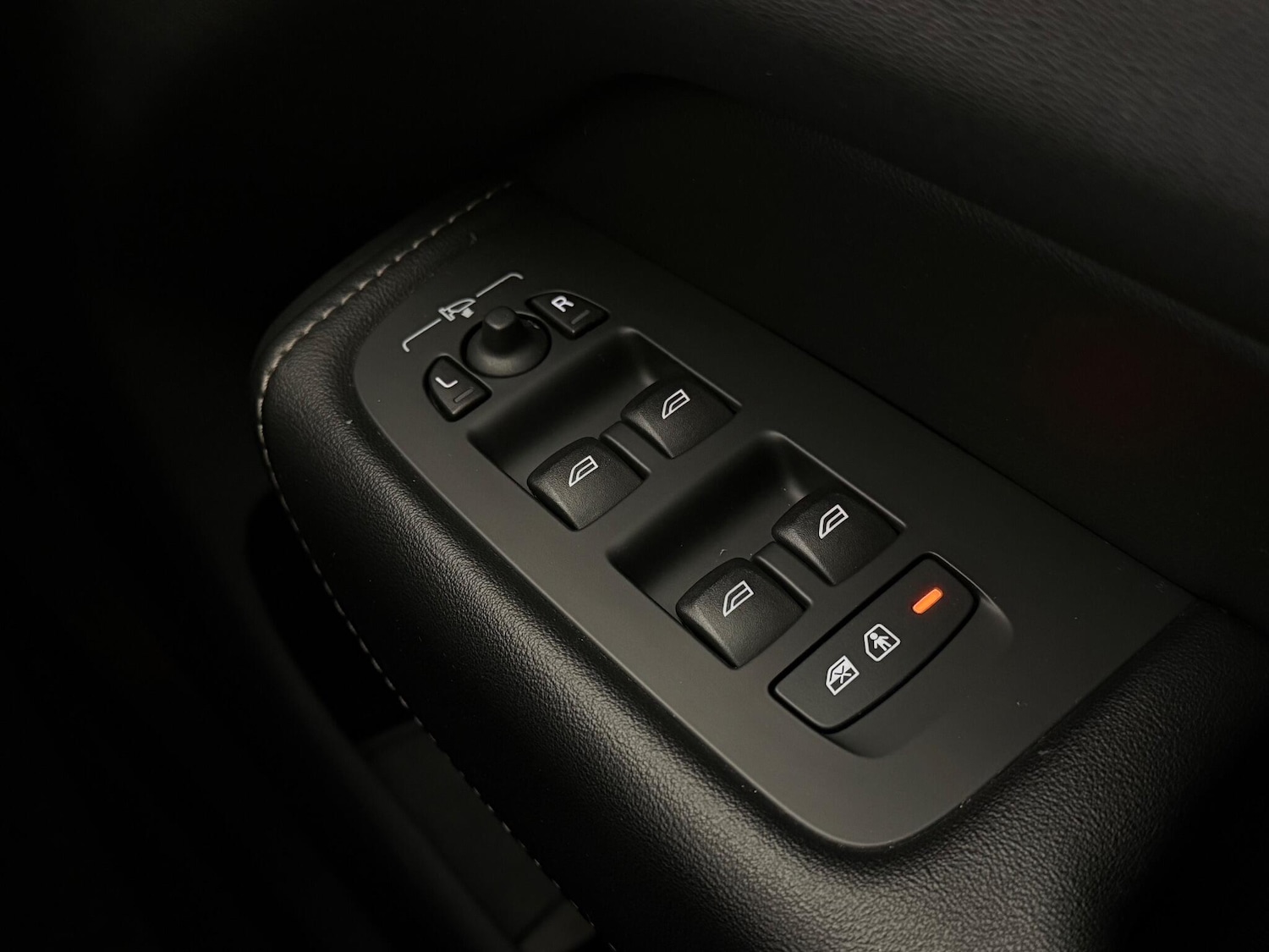 Used Volvo XC60 2021 for sale - 77182883: Photo 23