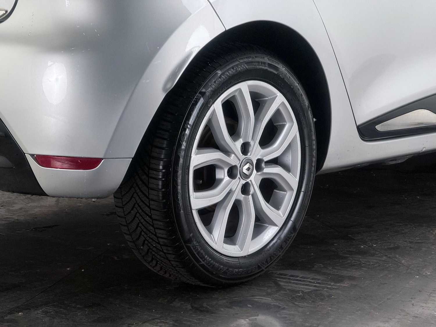 Used Renault Clio 2017 for sale - 76467252: Photo 12