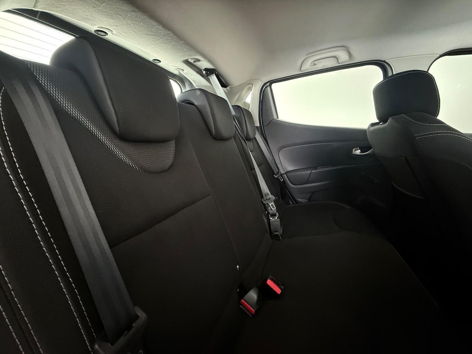 Used Renault Clio 2017 for sale - 76467252: Photo 19