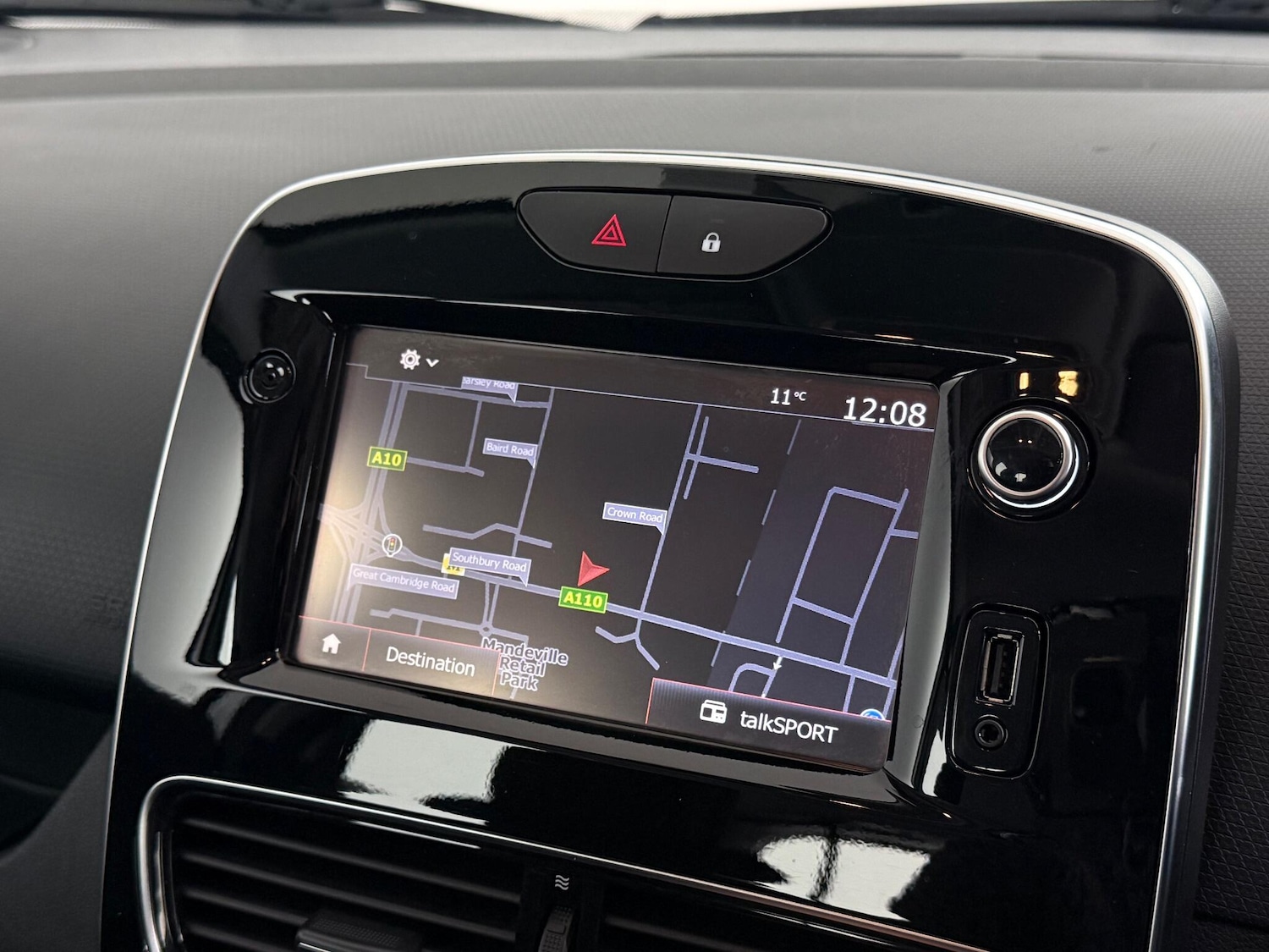 Used Renault Clio 2017 for sale - 76467252: Photo 30