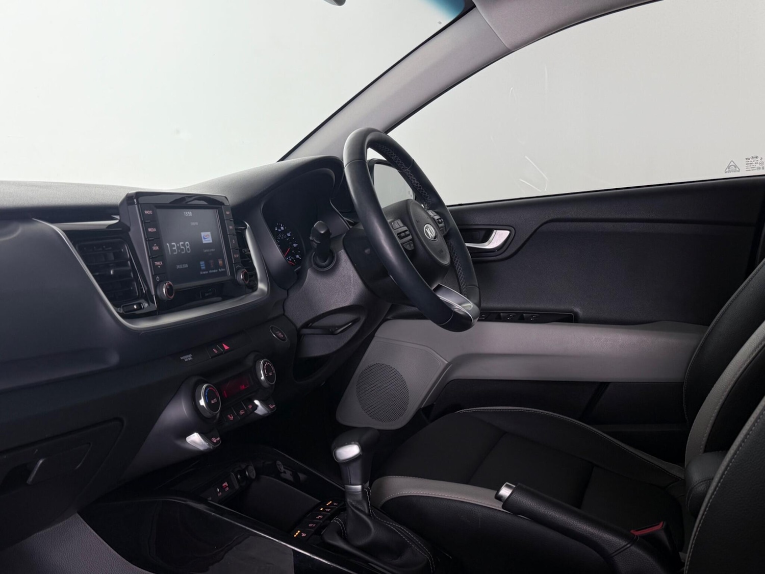 Used Kia Stonic 2020 for sale - 77387796: Photo 14