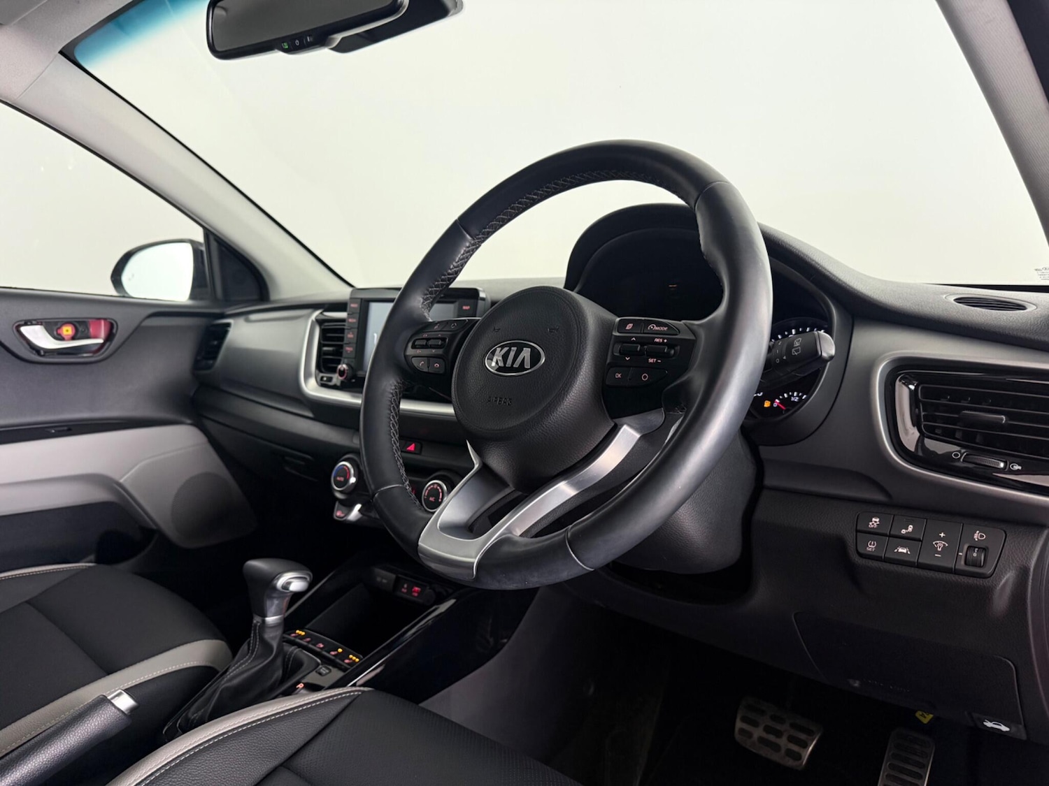 Used Kia Stonic 2020 for sale - 77387796: Photo 15