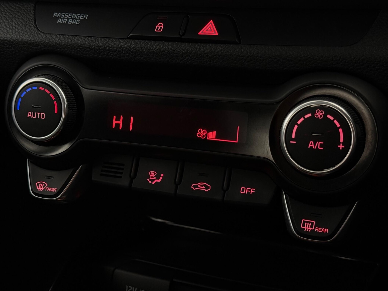 Used Kia Stonic 2020 for sale - 77387796: Photo 25