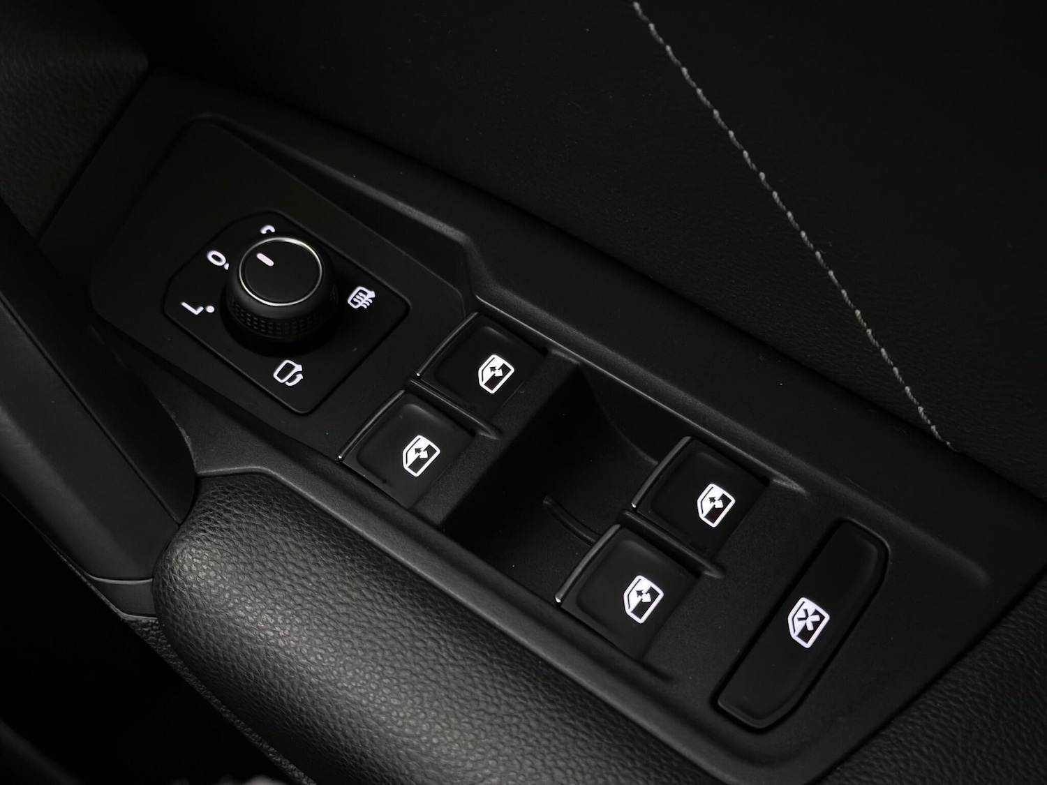 Used Volkswagen Tiguan 2021 for sale - 77243049: Photo 35