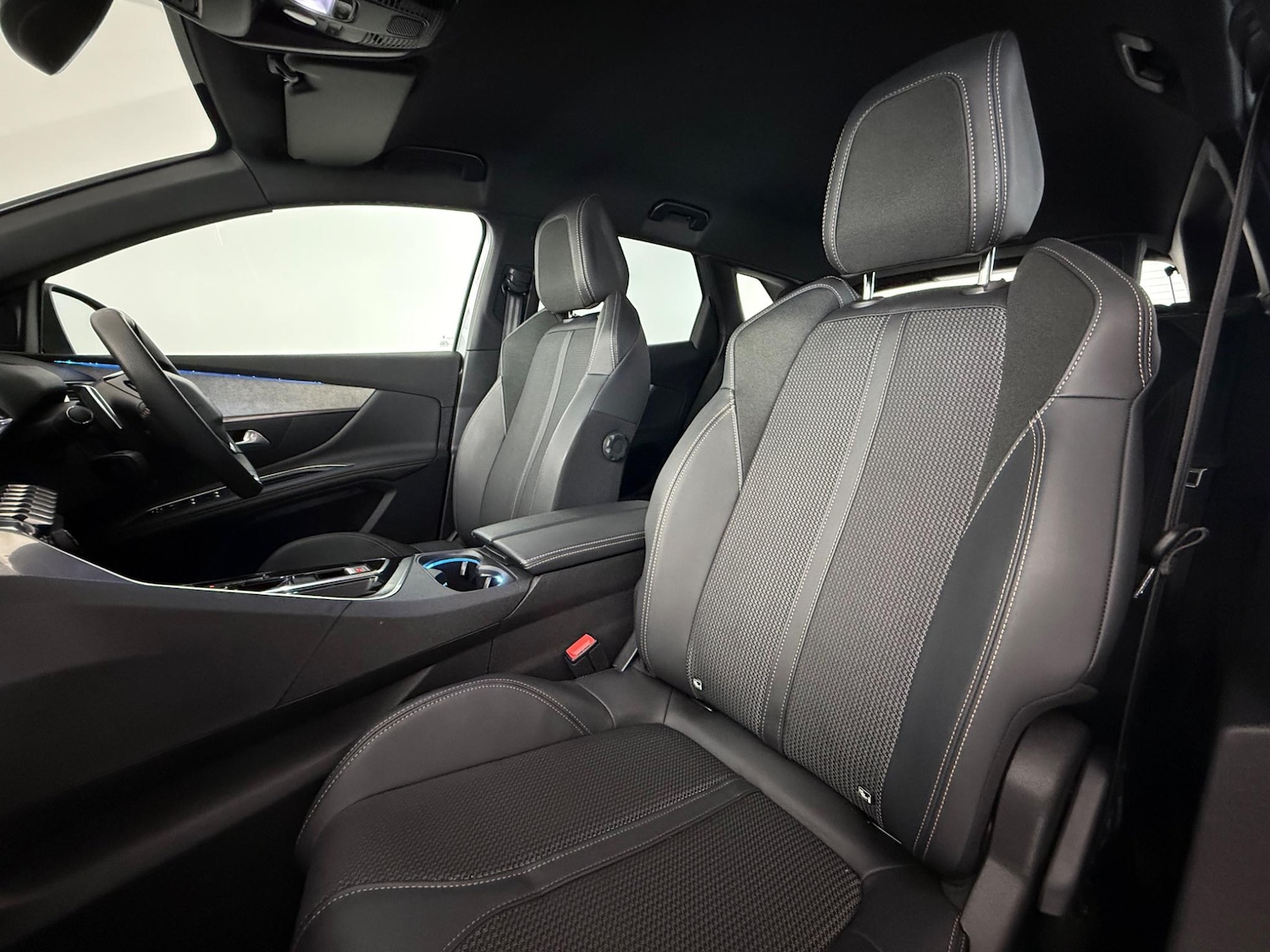 Used Peugeot 3008 2023 for sale - 77182770: Photo 10