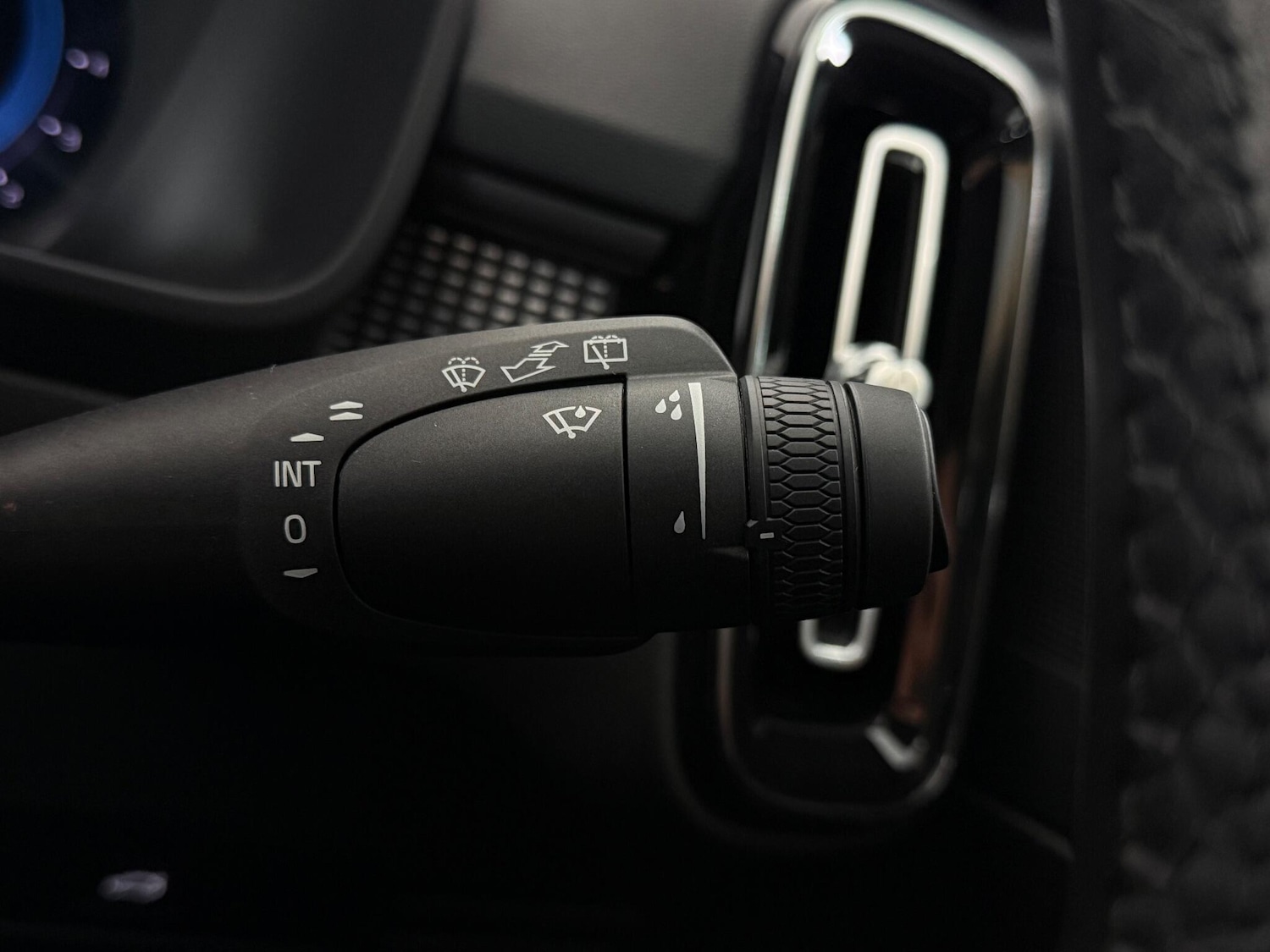 Used Volvo XC40 2024 for sale - 77221486: Photo 21