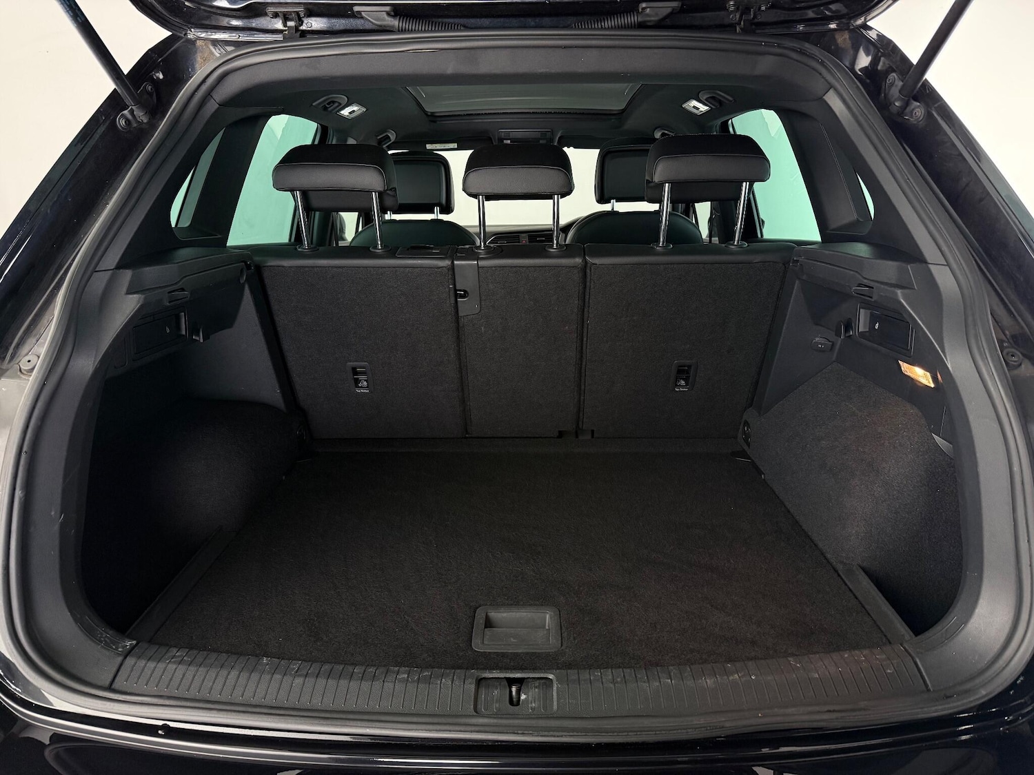 Used Volkswagen Tiguan 2017 for sale - 77216664: Photo 10