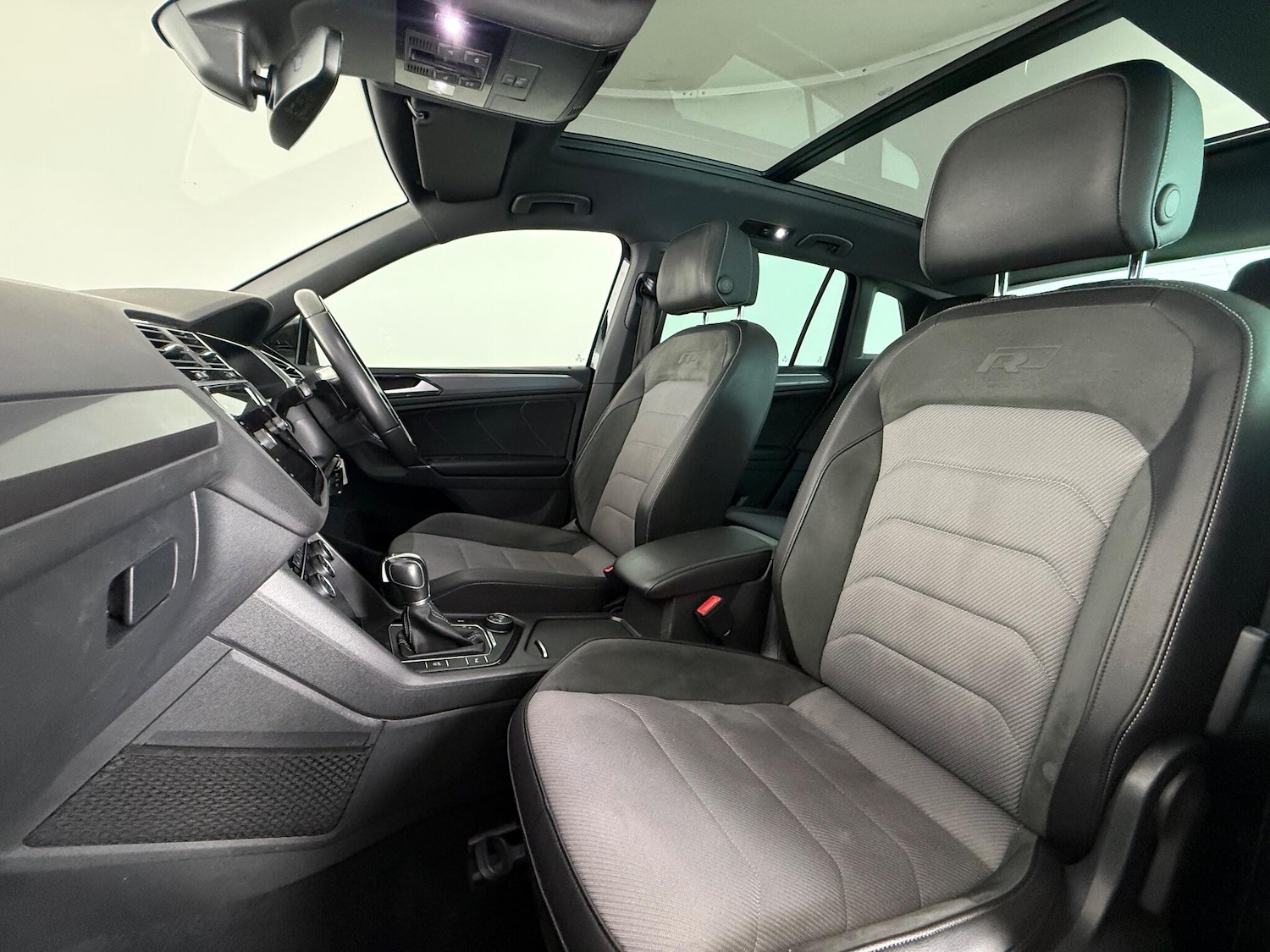 Used Volkswagen Tiguan 2017 for sale - 77216664: Photo 12