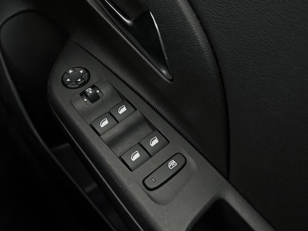 Used Vauxhall Corsa 2021 for sale - 76028899: Photo 40