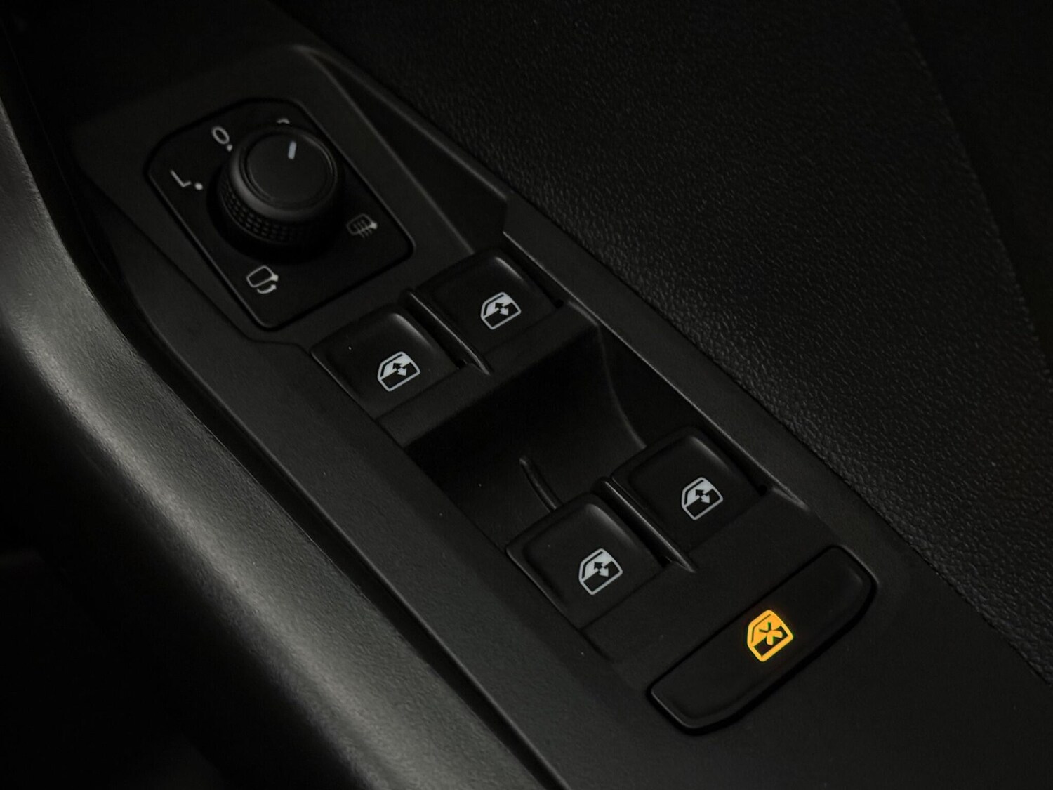 Used Volkswagen T-Cross 2023 for sale - 77550828: Photo 21