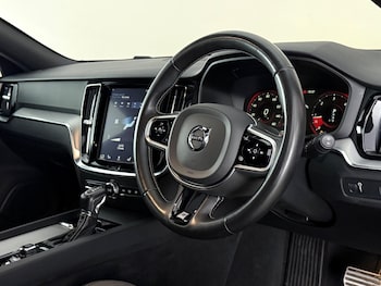 Used Volvo V60 2019 for sale - 79388889: Photo