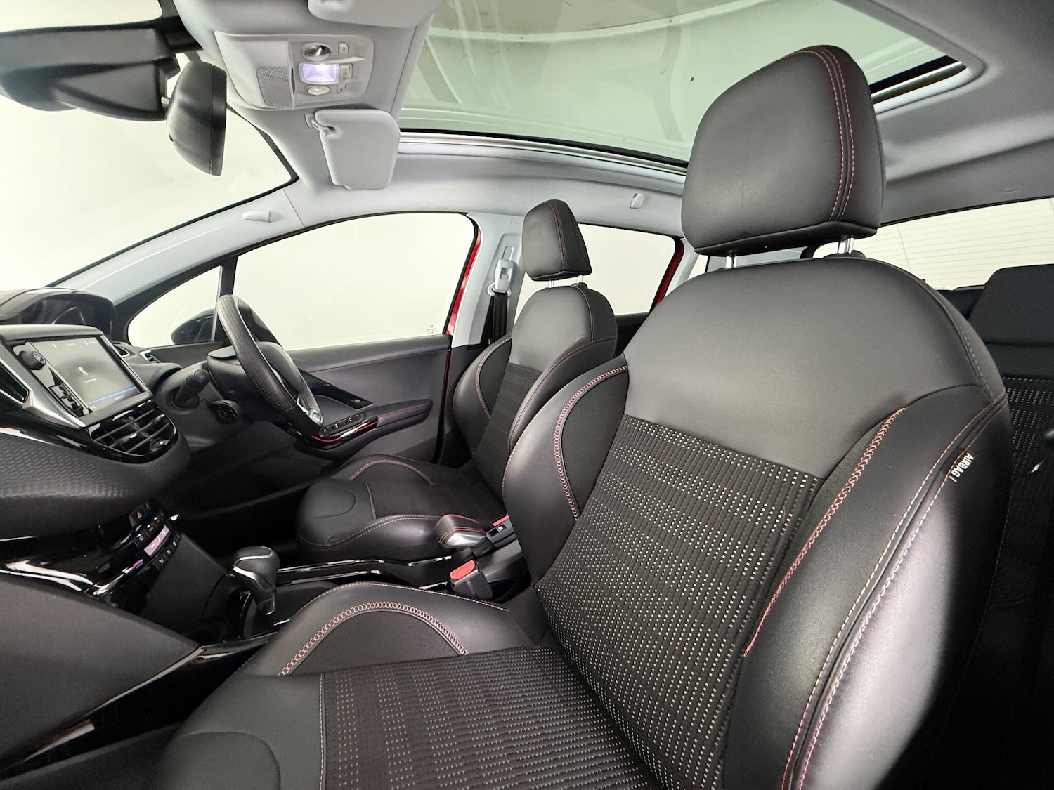 Used Peugeot 2008 2019 for sale - 77345799: Photo 10