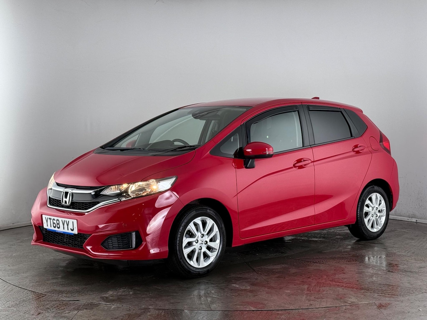 Used Honda Jazz 2018 for sale - 77222377: Photo 2