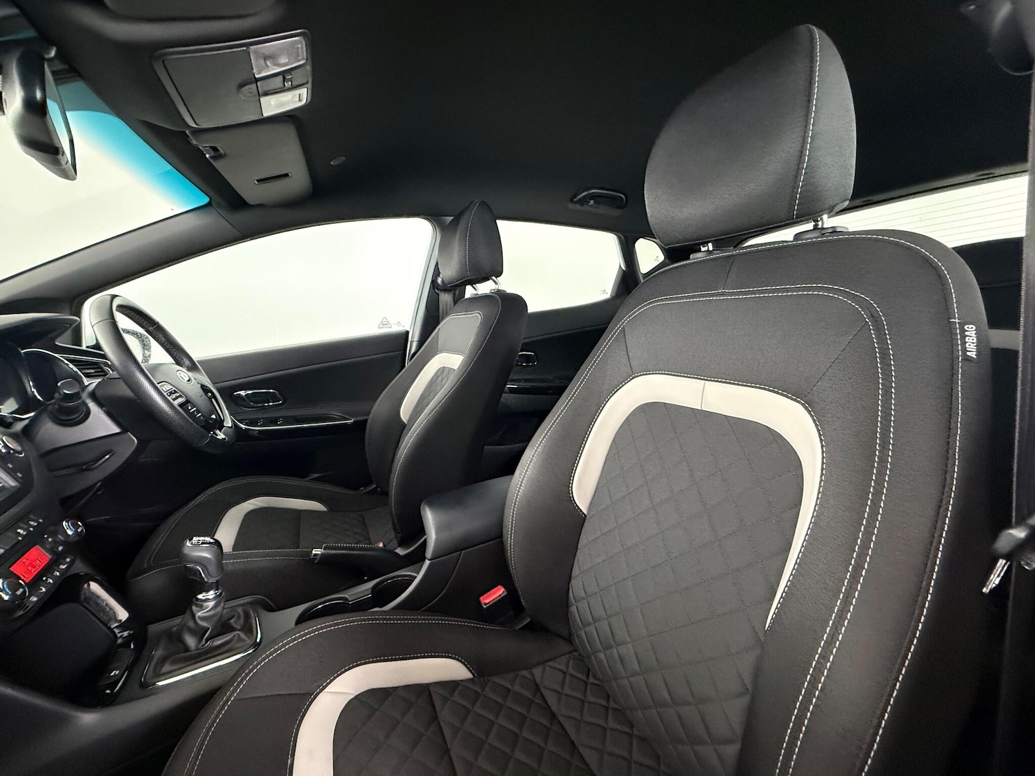 Used Kia Ceed 2018 for sale - 76689255: Photo 15