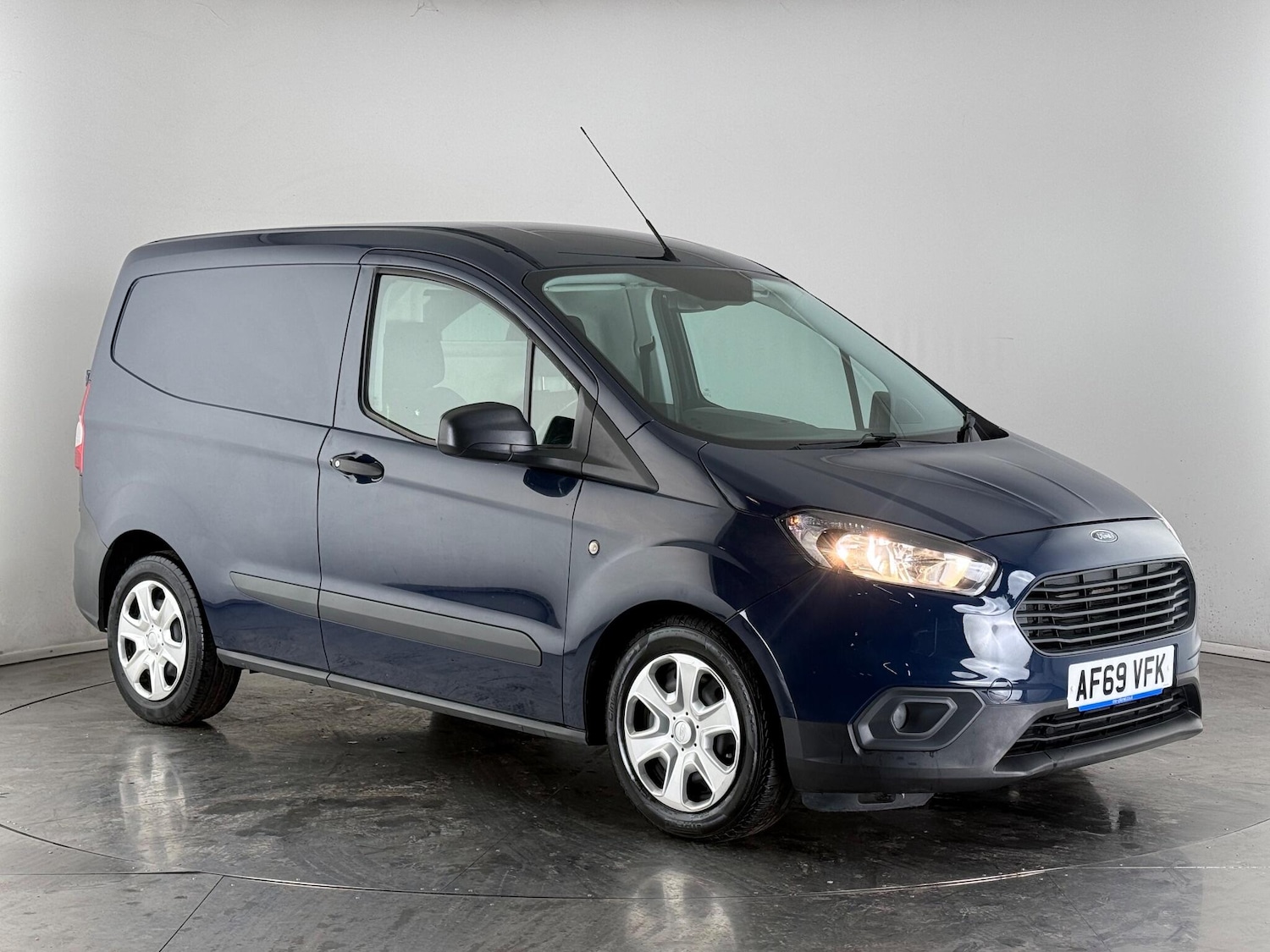 Used Ford Transit Courier 2019 for sale - 76715026: Photo 1