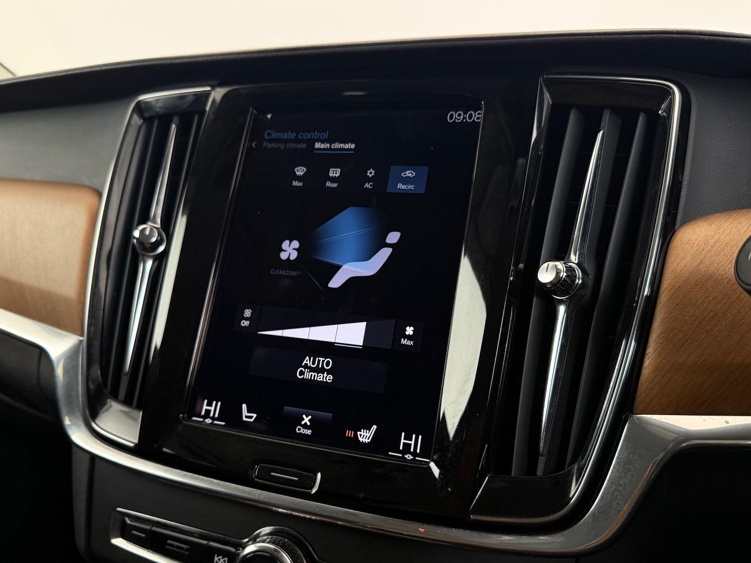 Used Volvo V90 2019 for sale - 77243418: Photo 26