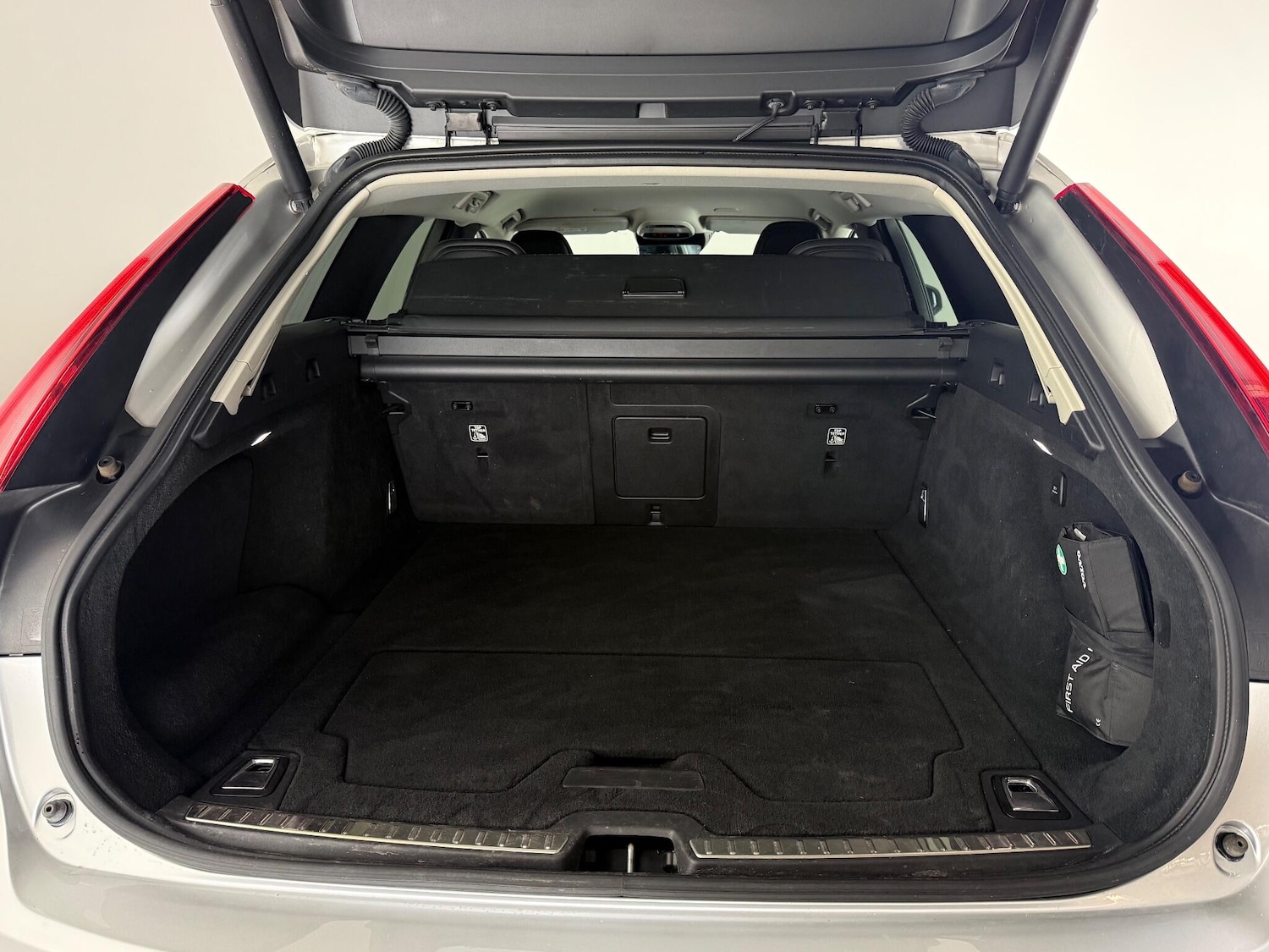 Used Volvo V90 2019 for sale - 77243418: Photo 9