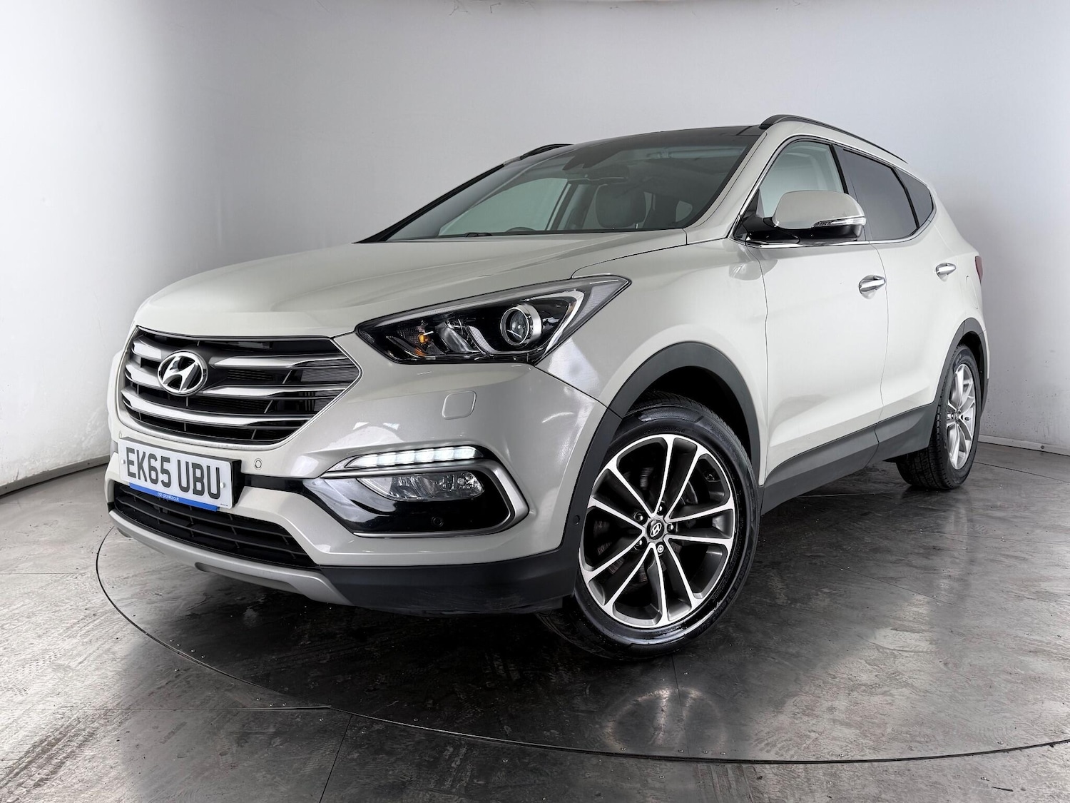 Used Hyundai Santa Fe 2015 for sale - 77246587: Photo 33