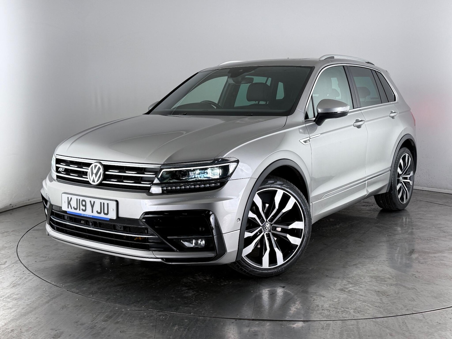 Used Volkswagen Tiguan 2019 for sale - 77243236: Photo 42