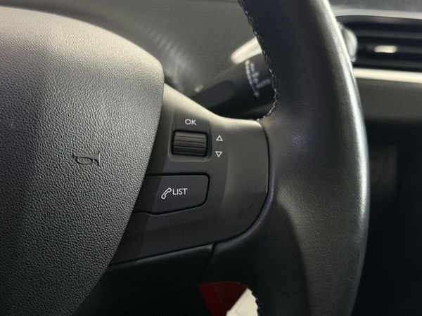 Used Peugeot 208 2018 for sale - 76033490: Photo 25