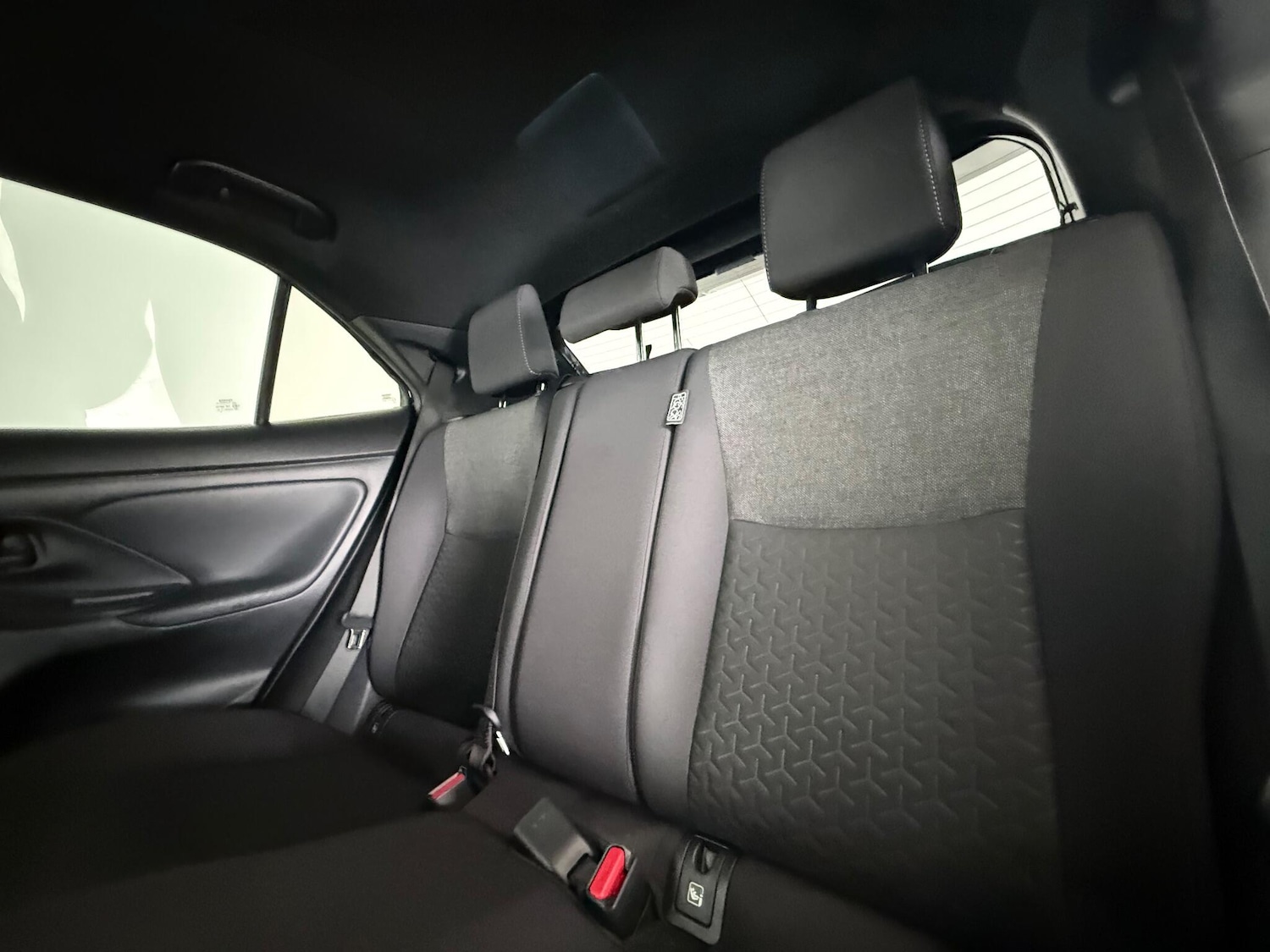 Used Toyota Yaris Cross 2023 for sale - 77246405: Photo 12