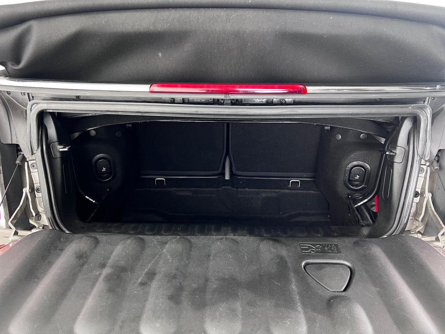 Used MINI Convertible 2016 for sale - 76466783: Photo 13