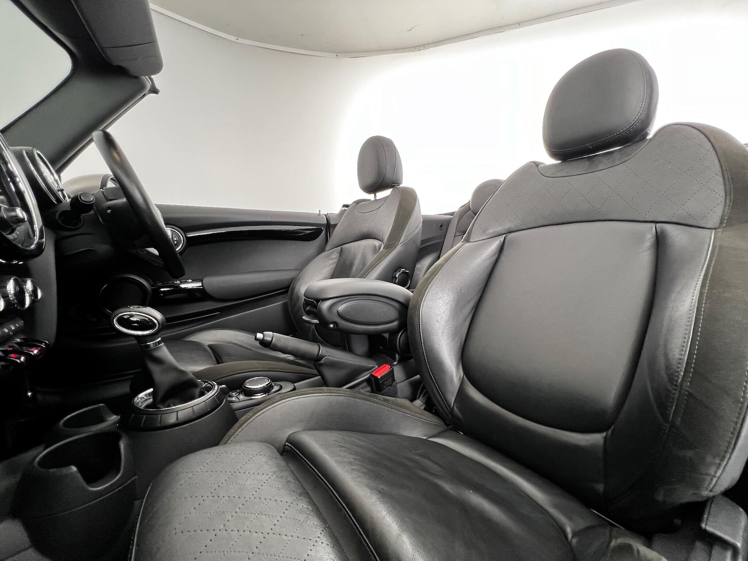 Used MINI Convertible 2016 for sale - 76466783: Photo 17